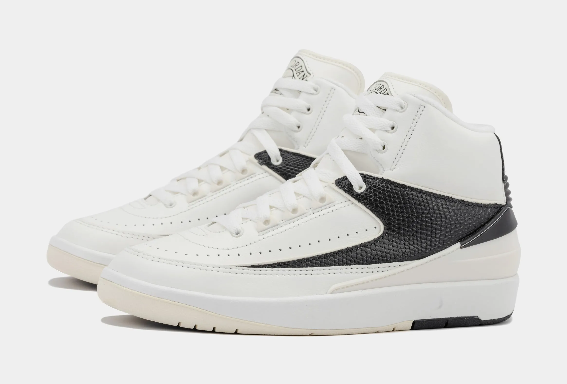 Air Jordan 2 Retro Sail Womens Lifestyle Shoes (Sail/Coconut Milk)