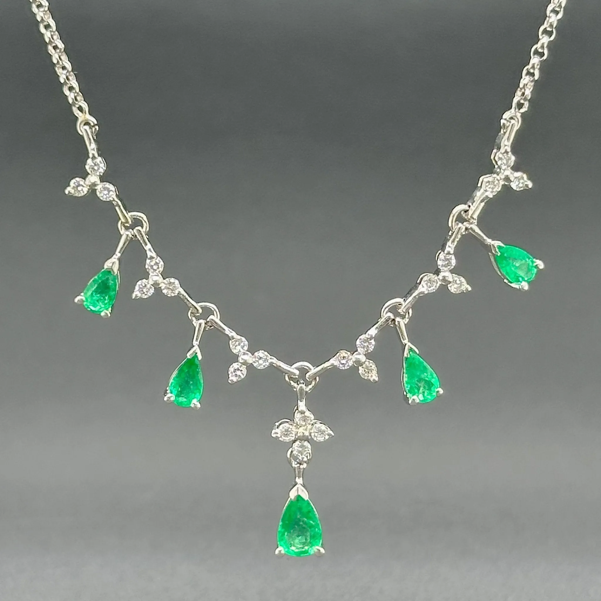 Estate 14K W Gold 1.10ctw Emerald & 0.34ctw H/SI2 Diamond Necklace