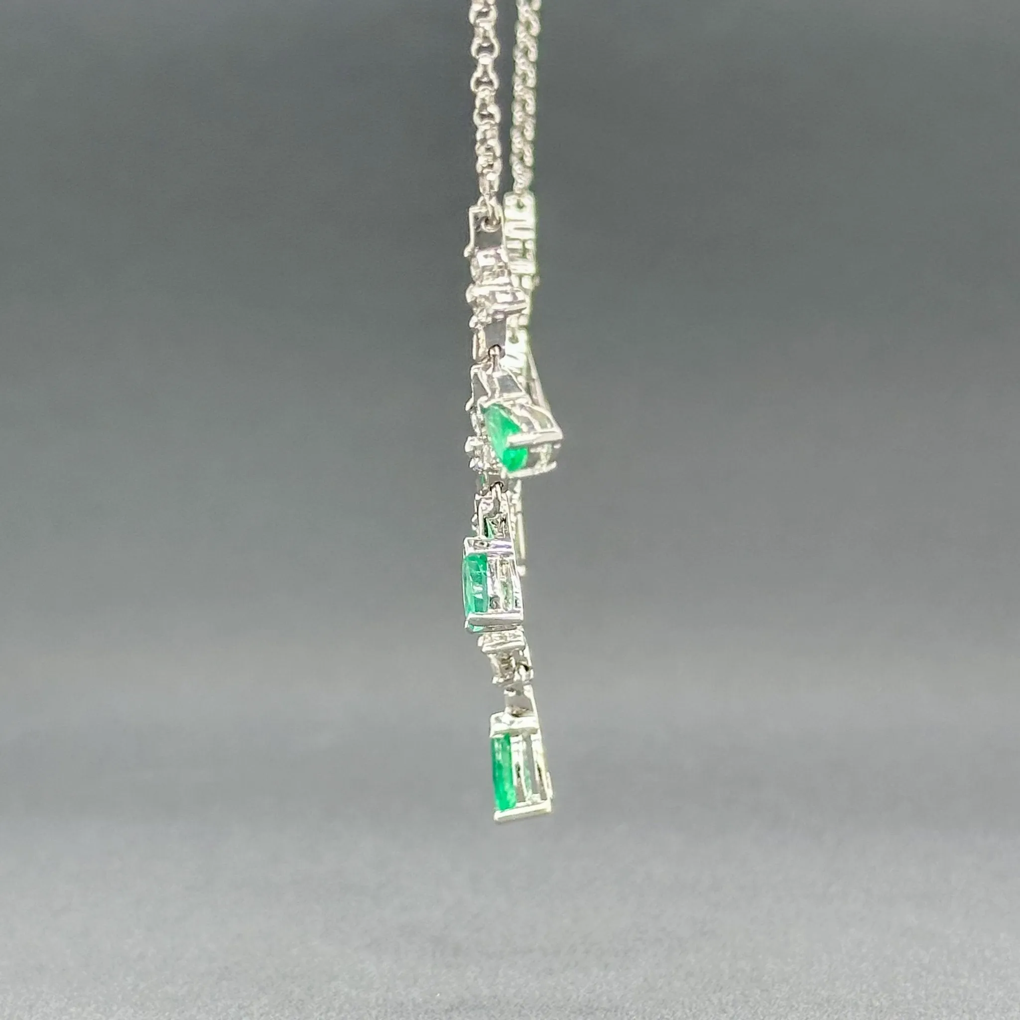 Estate 14K W Gold 1.10ctw Emerald & 0.34ctw H/SI2 Diamond Necklace