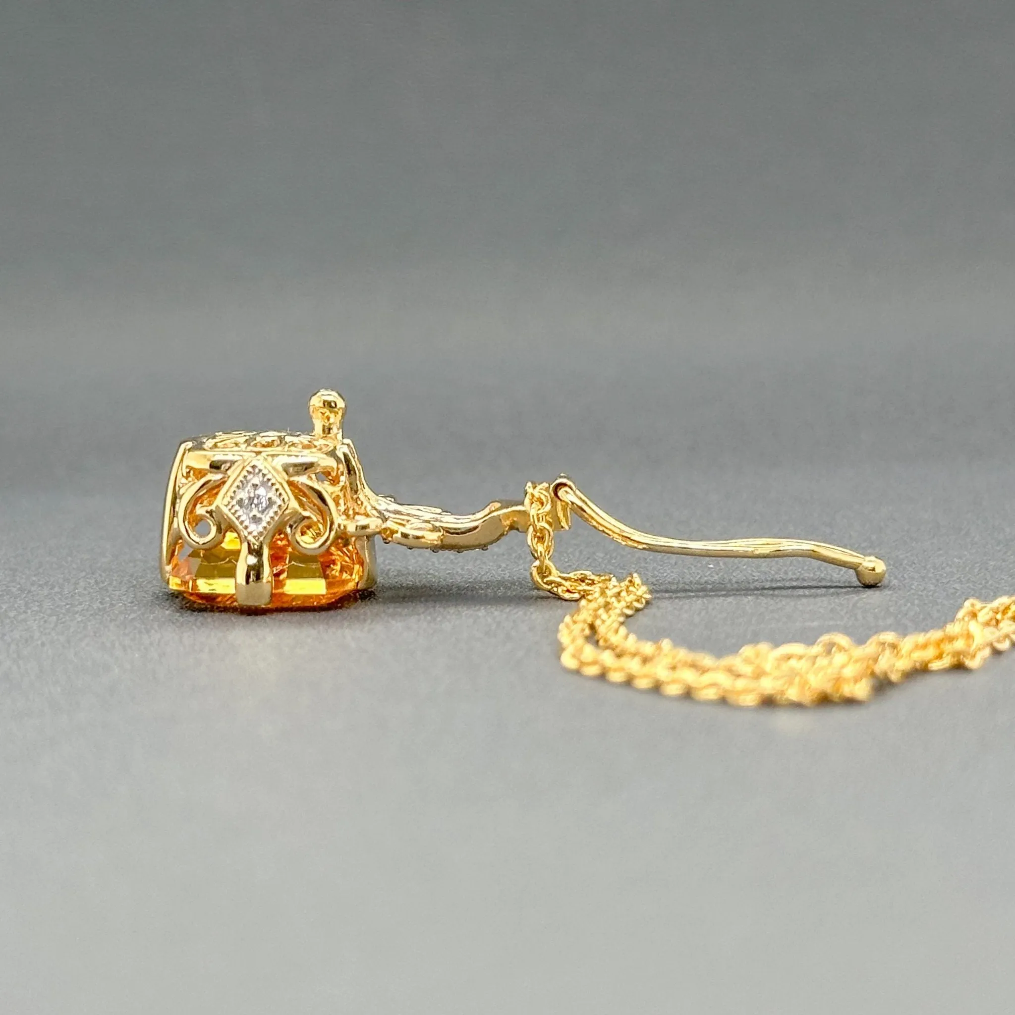 Estate 14K Y Gold 5.56ct Citrine & 0.06ctw G/SI1-2 Diamond Pendant