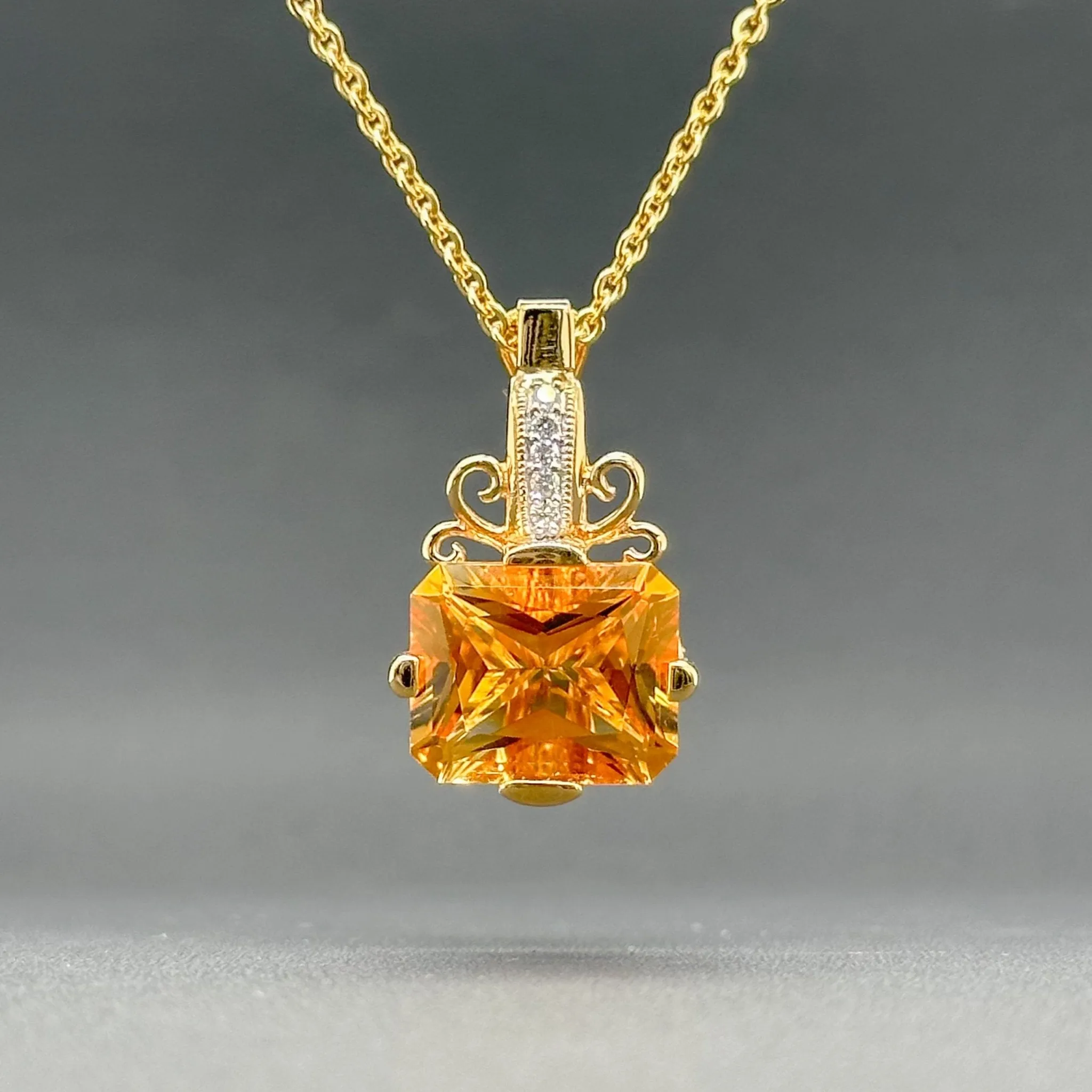 Estate 14K Y Gold 5.56ct Citrine & 0.06ctw G/SI1-2 Diamond Pendant