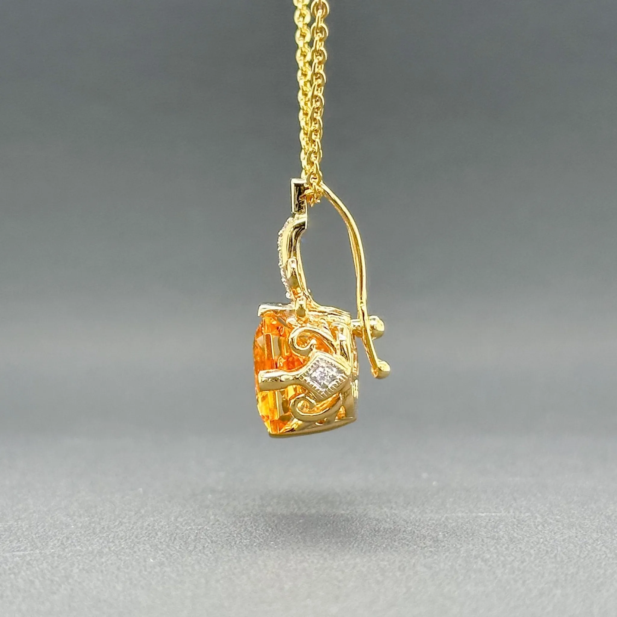 Estate 14K Y Gold 5.56ct Citrine & 0.06ctw G/SI1-2 Diamond Pendant