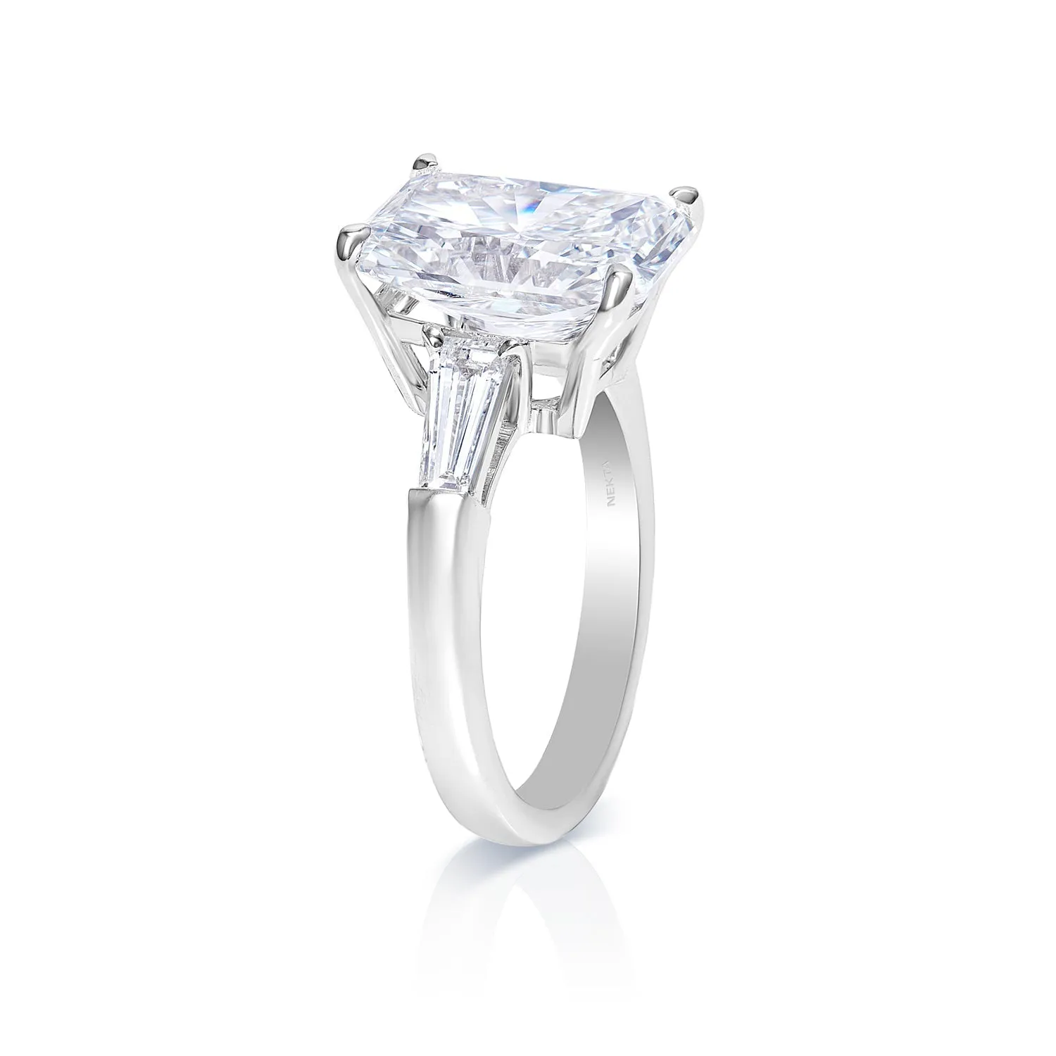 Laken 6 Carats G VVS2 Radiant Cut Lab-Grown Diamond Engagement Ring in Platinum. GIA Certified